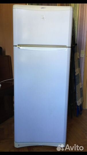 Холодильник Indesit Graffiti, не работает