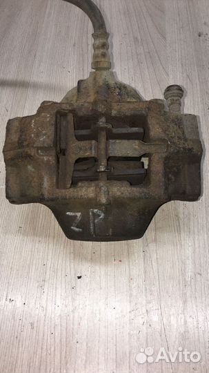 Б/У Суппорт тормозной задний правый MB W202 199