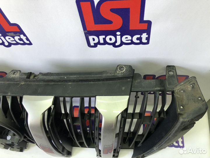 Решетка радиатора Toyota Land Cruiser Prado 150