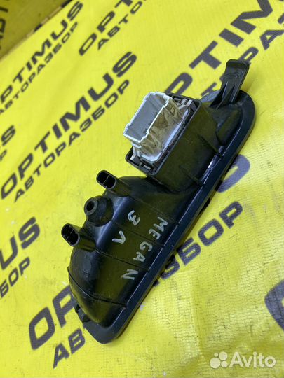 Кнопка стеклоподъемника Renault Megane 2