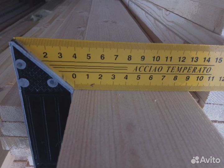 Строительный материал, доски из сосны