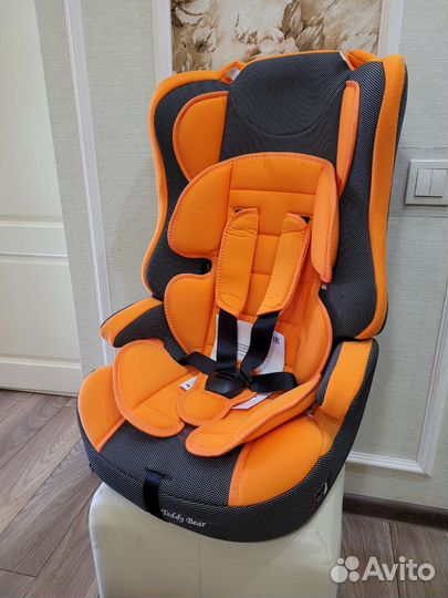 Новое автокресло 2в1 9-36 кг, 1-12 лет