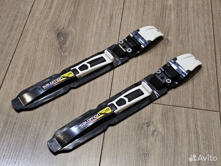 Крепления salomon sns pilot junior новые