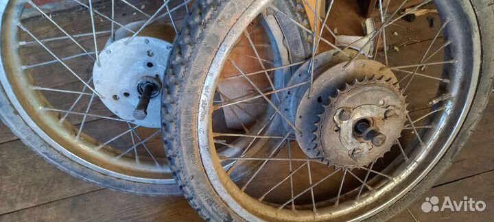 Сиденье и колеса от мопеда СССР