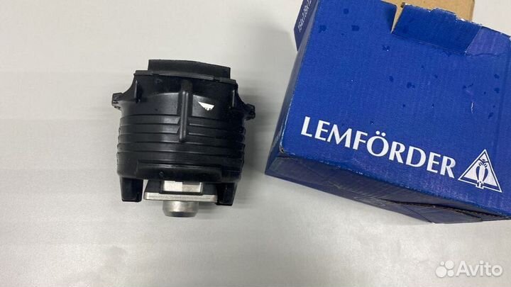 Сайлентблок подрамника MB W212 Lemforder 3464601