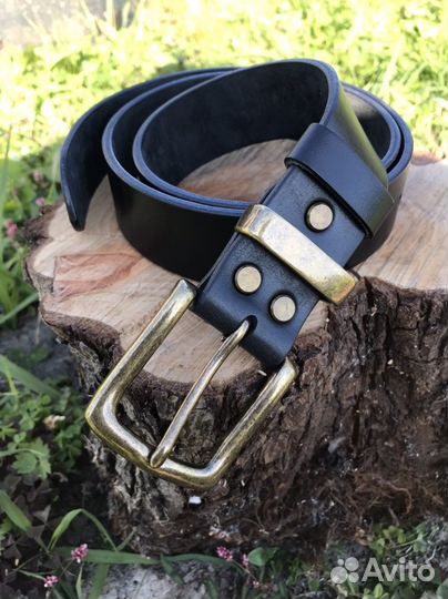 Мужской кожаный ремень
