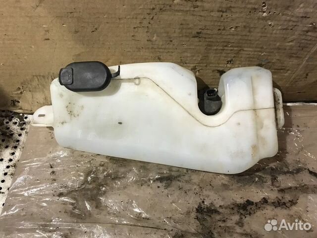 Бачок омывателя Renault Sandero