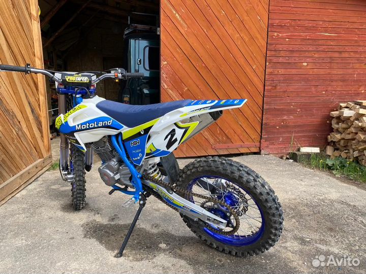 Кроссовый мотоцикл MotoLand