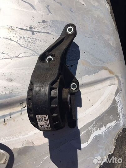 Подушка двс АКПП 1.4 AT Опель Астра J GTC