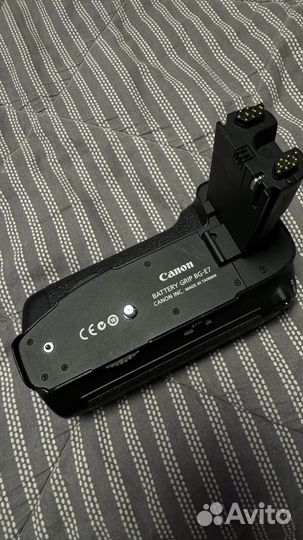 Батарейный блок canon bg e7