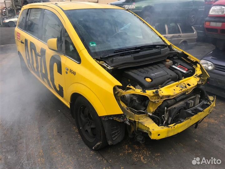 Разбор на запчасти Opel Zafira B