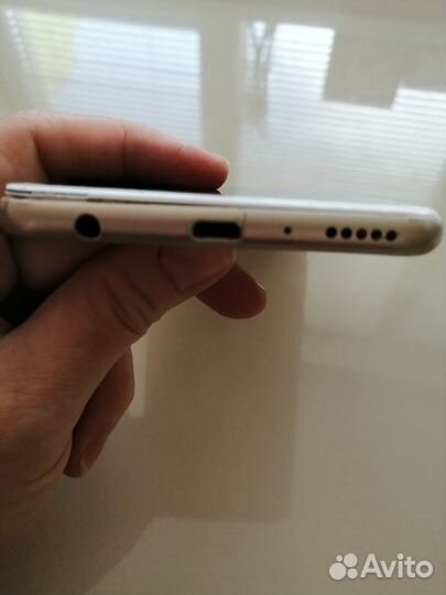 HUAWEI Y9 (2018), 3/32 ГБ