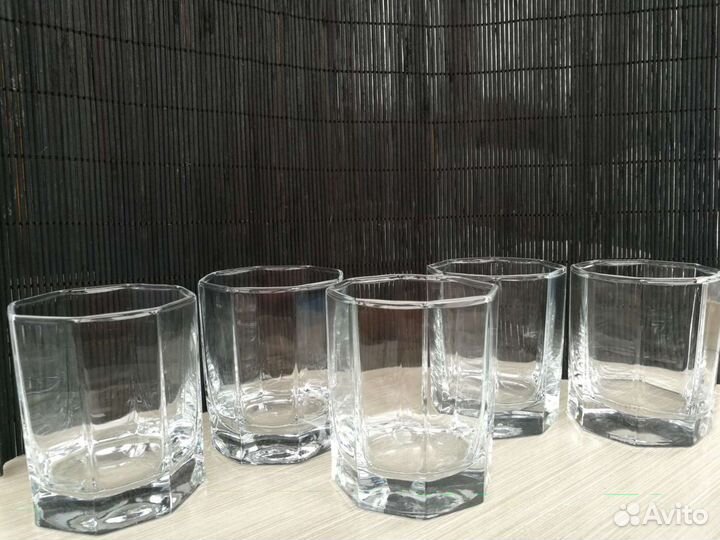 Бокалы, рюмки, розетки, стаканы