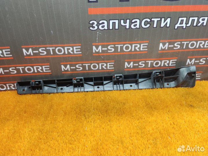 Кронштейн порога задний левый Mercedes-Benz