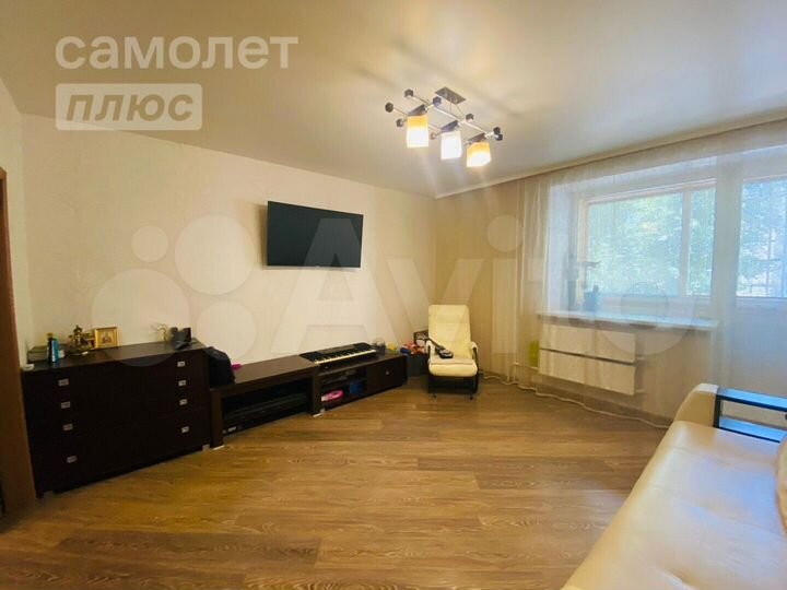 4-к. квартира, 80 м², 2/9 эт.