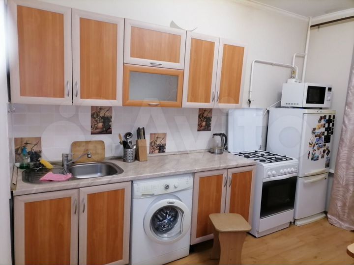 2-к. квартира, 65 м², 2/4 эт.