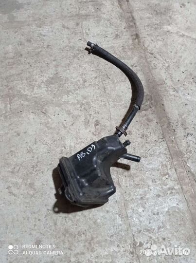 Бачок гур Ауди А8 Д3