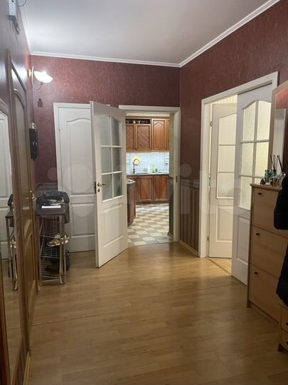 3-к. квартира, 92 м², 2/9 эт.