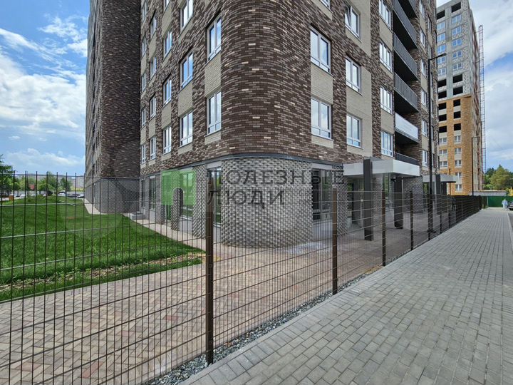 Продам торговое помещение, 197.4 м²