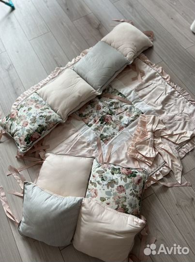 Бортики на кроватку и одеялко