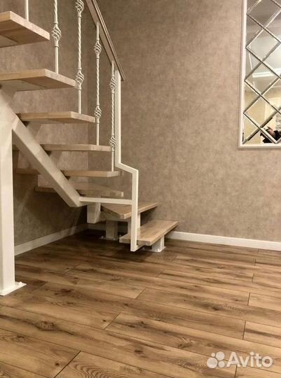 Лестница на металлокаркасе / изготовление лестниц