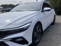 Hyundai Elantra 1.5 CVT, 2023, 3 км, с пробегом, цена 2 150 000 руб.