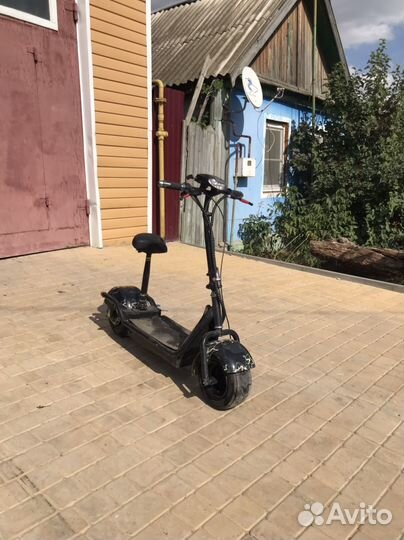 Электросамокат с сиденьем