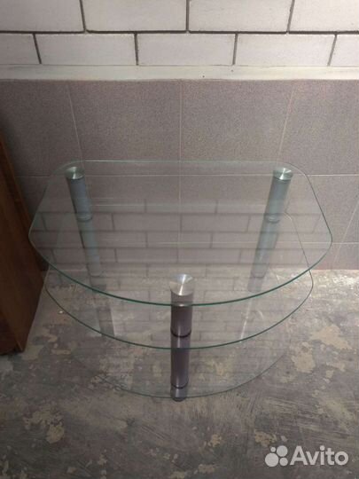 Стеклянный столик - тумба
