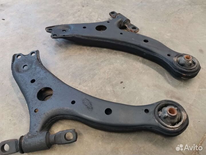Передние рычаги camry 40