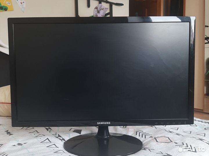 Монитор 24 дюйма Samsung