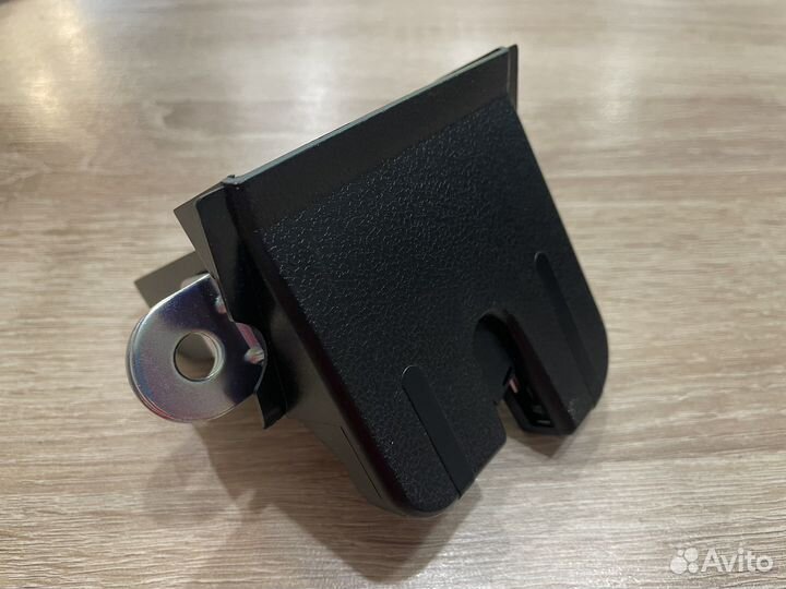 Замок багажника