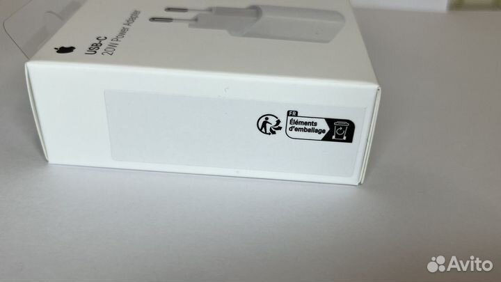 Адаптер Apple 20W