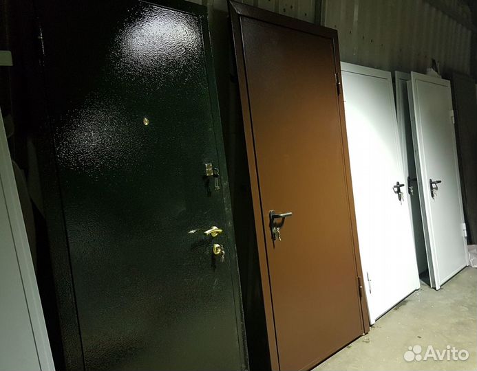 Дверь стальная с порошковым покрытием+винил кожа