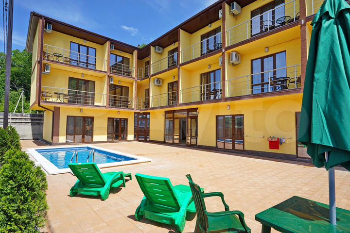 Комната 25 м², 1/3 эт.