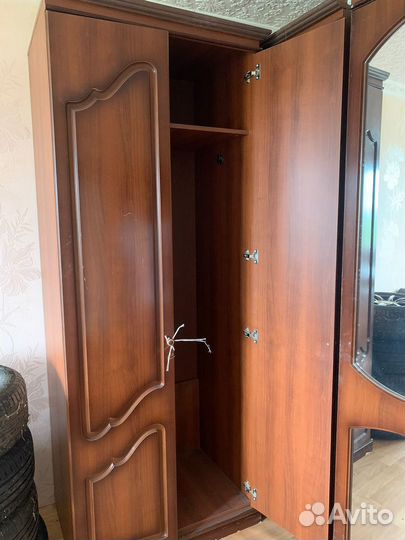 Спальный гарнитур