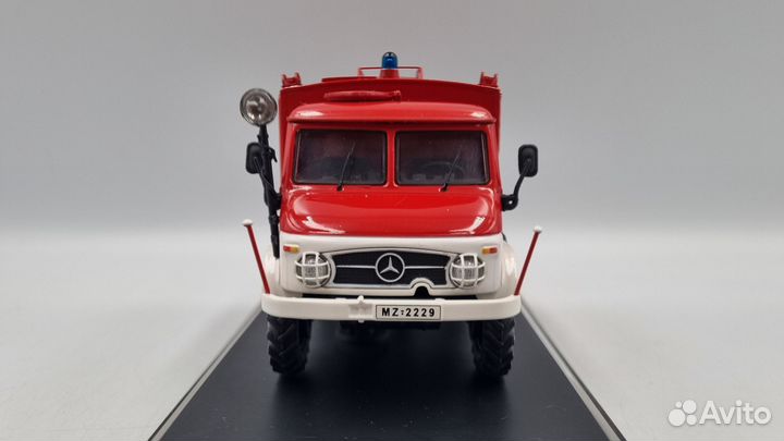 Mercedes-Benz Unimog 404S Funkkoffer Feuerwehr