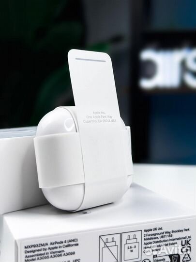 Наушники apple airpods 4 с шумоподавлением