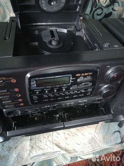 Музыкальный центр