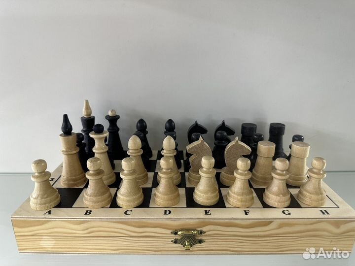 Шахматы деревянные новые