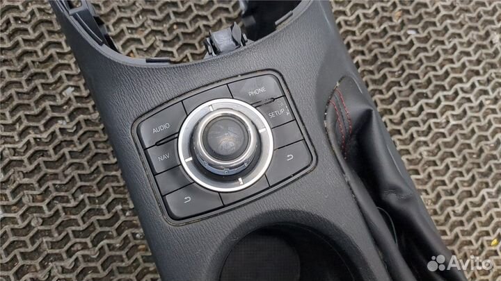 Консоль салона Mazda CX-5, 2015