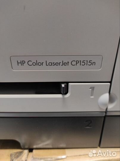 Цветной лазерный принтер. hp cp1515n