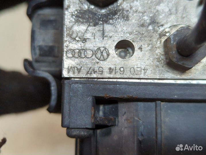 Блок абс, насос Audi A8 (D3)