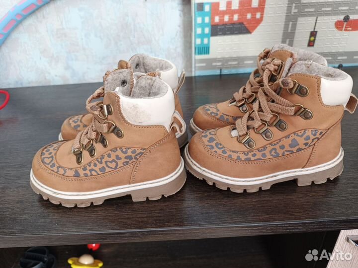 Ботинки для двойни