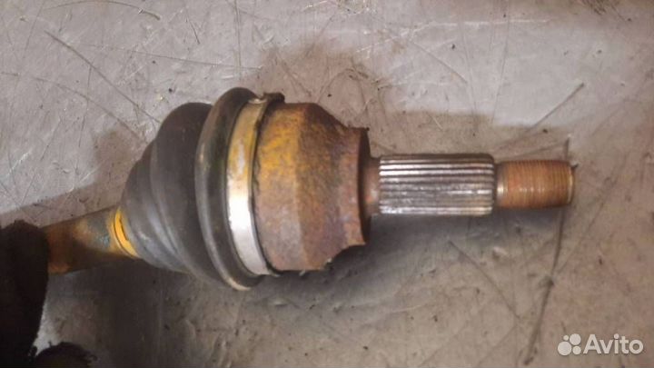 Полуось левая Ford Mondeo 3 рест. 2004