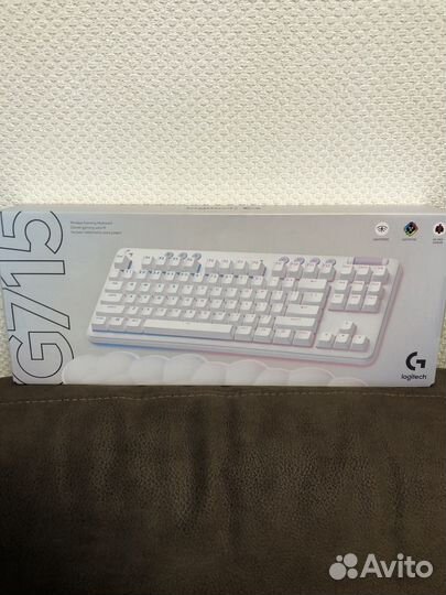 Клавиатура Logitech G715 920-010684