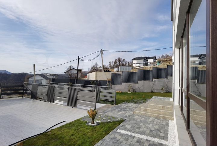 Дом 237 м² на участке 4,8 сот.