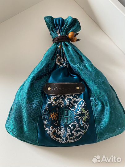 Шагай наадан- игра в кости