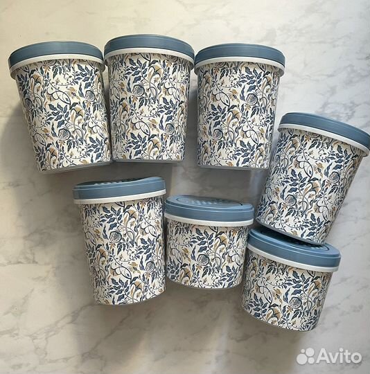 Контейнер с крышкой