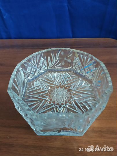 Ваза хрустальная