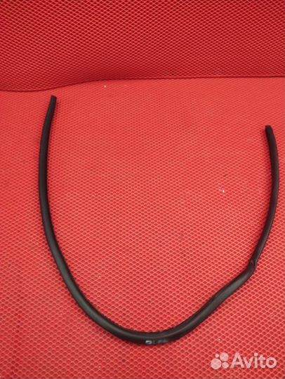 Уплотнение дверное переднее левое Toyota Roomy